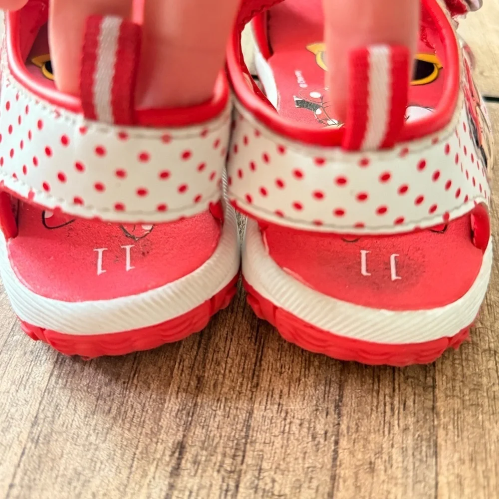 Disney Minnie Mouse children's red and white polka dot closed-toe sports sandals
